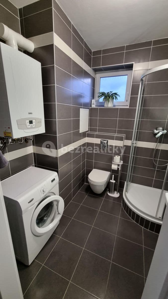 Pronájem bytu 1+kk 32 m², Brněnská Pole, Šlapanice, Jihomoravský kraj Pronájem bytu 1+kk 32 m², Brněnská Pole, Šlapanice, Jihomoravský kraj