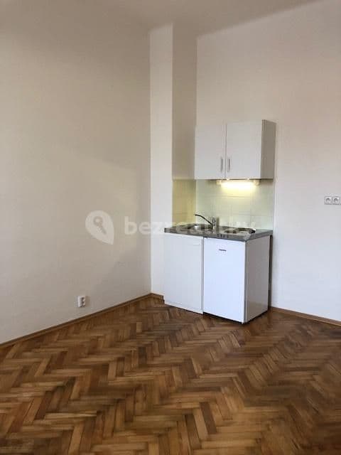 Pronájem bytu Garsoniéra 27 m², náměstí Hrdinů, Praha, Praha Pronájem bytu Garsoniéra 27 m², náměstí Hrdinů, Praha, Praha