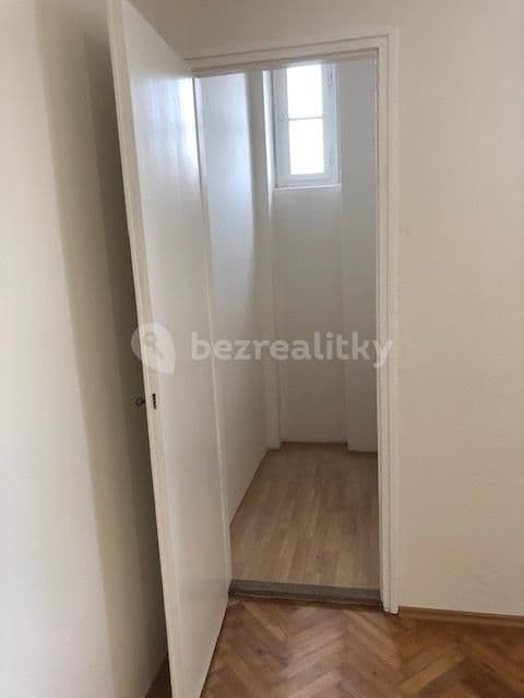 Pronájem bytu Garsoniéra 27 m², náměstí Hrdinů, Praha, Praha Pronájem bytu Garsoniéra 27 m², náměstí Hrdinů, Praha, Praha