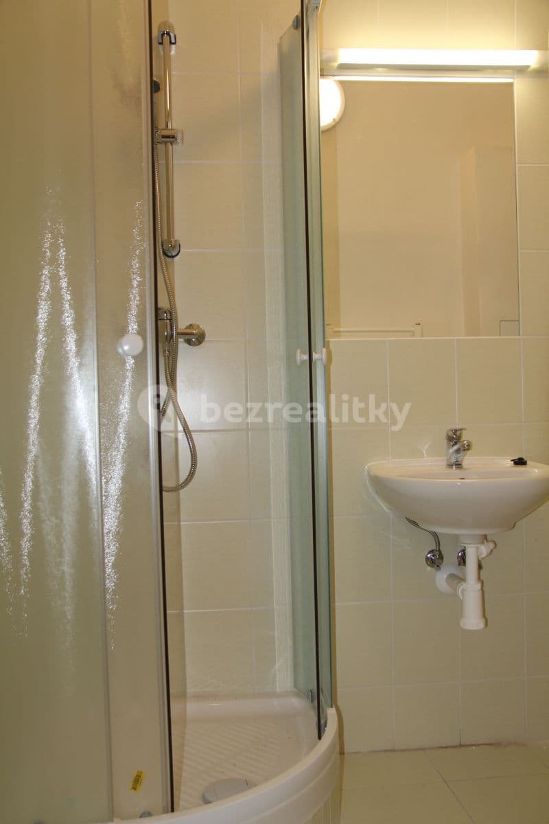 Pronájem bytu Garsoniéra 27 m², náměstí Hrdinů, Praha, Praha Pronájem bytu Garsoniéra 27 m², náměstí Hrdinů, Praha, Praha