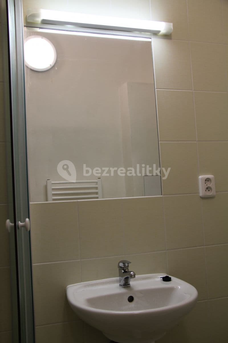 Pronájem bytu Garsoniéra 27 m², náměstí Hrdinů, Praha, Praha Pronájem bytu Garsoniéra 27 m², náměstí Hrdinů, Praha, Praha
