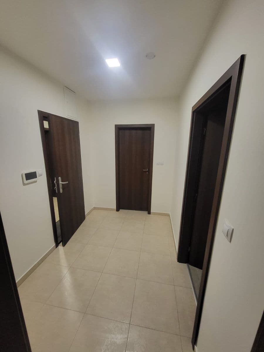 Pronájem bytu 2+kk 50 m², Rostoklaty, Středočeský kraj Pronájem bytu 2+kk 50 m², Rostoklaty, Středočeský kraj