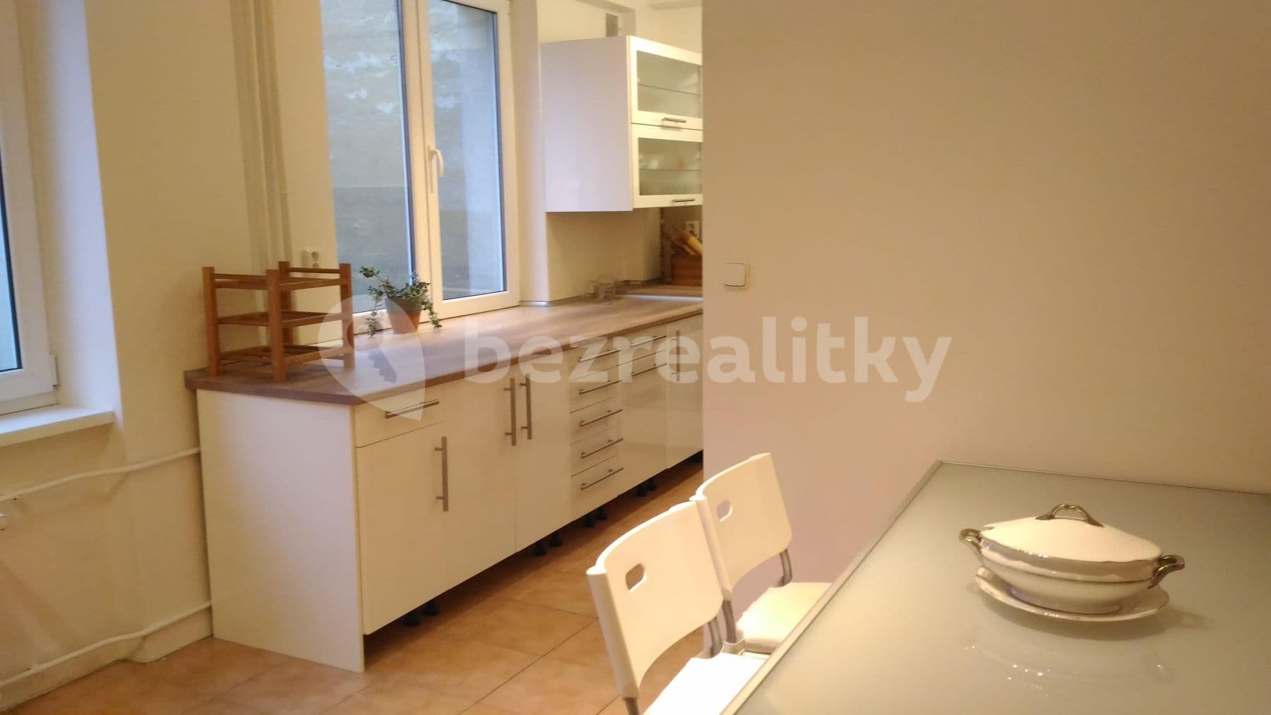 Pronájem bytu 2+kk 73 m², Dělnická, Praha, Praha Pronájem bytu 2+kk 73 m², Dělnická, Praha, Praha