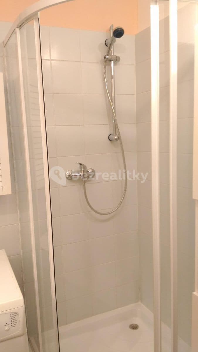 Pronájem bytu 2+kk 73 m², Dělnická, Praha, Praha Pronájem bytu 2+kk 73 m², Dělnická, Praha, Praha