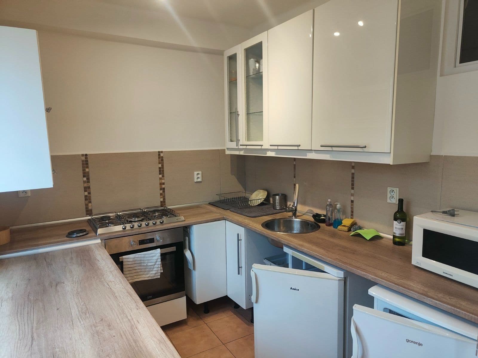 Pronájem bytu 2+kk 73 m², Dělnická, Praha, Praha Pronájem bytu 2+kk 73 m², Dělnická, Praha, Praha