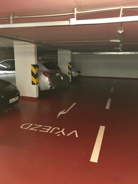 Pronájem garáže 15 m², Pelušková, Praha, Praha Pronájem garáže 15 m², Pelušková, Praha, Praha