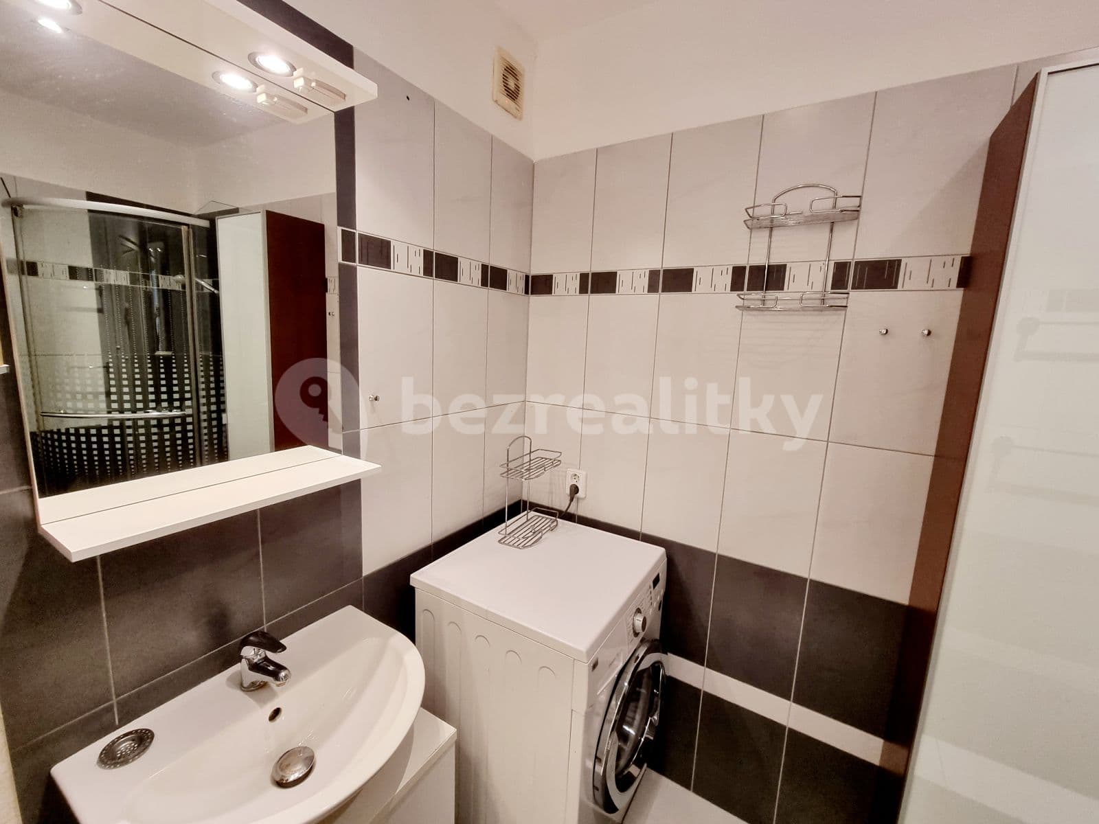 Pronájem bytu 2+kk 54 m², Bělocerkevská, Praha, Praha Pronájem bytu 2+kk 54 m², Bělocerkevská, Praha, Praha