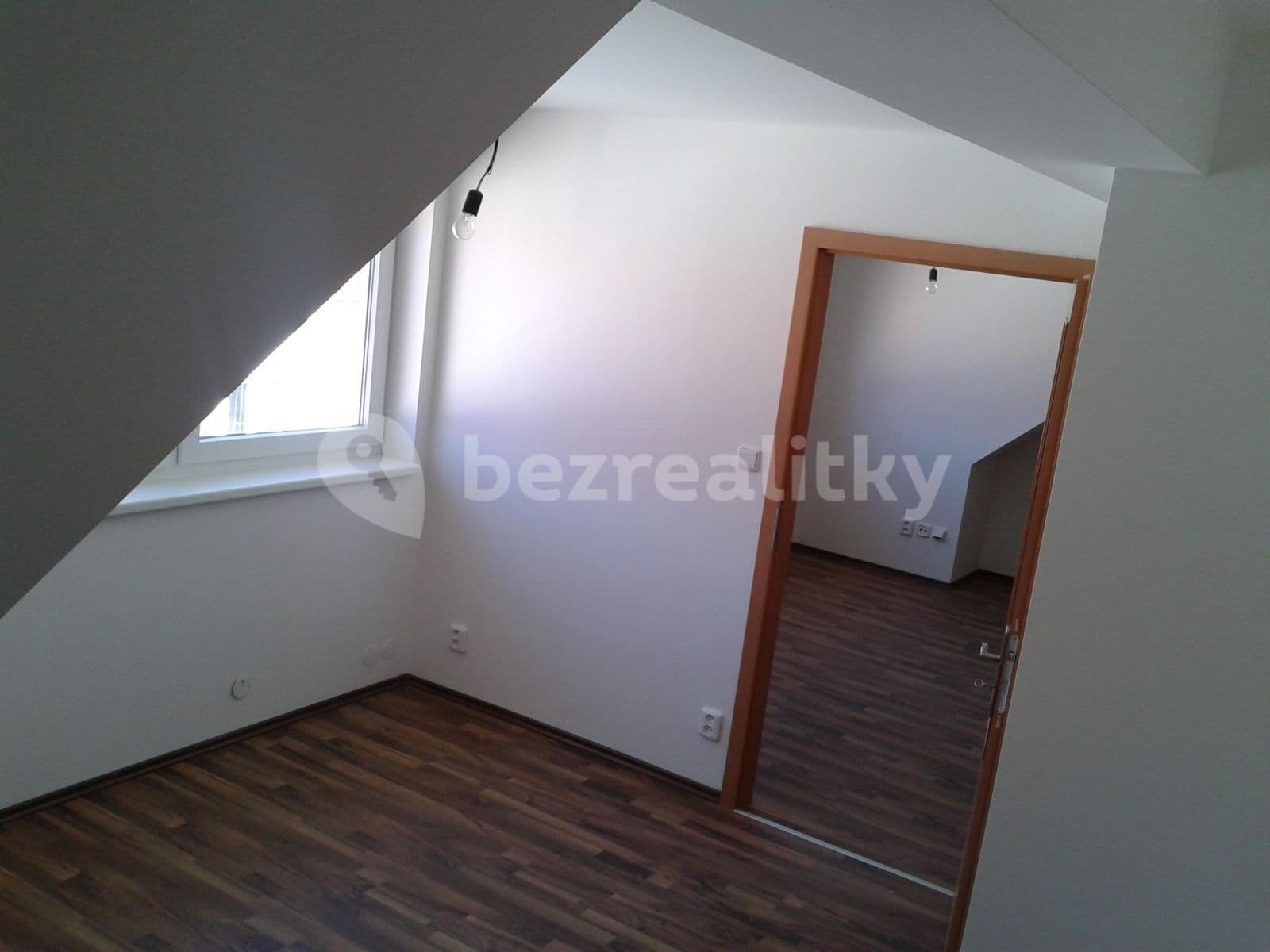 Pronájem bytu 2+kk 39 m², Fráni Kopečka, Znojmo, Jihomoravský kraj Pronájem bytu 2+kk 39 m², Fráni Kopečka, Znojmo, Jihomoravský kraj