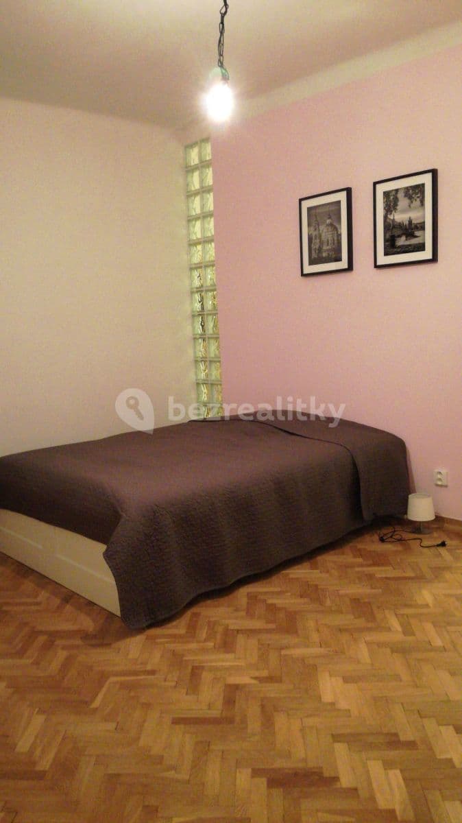 Pronájem bytu 1+1 32 m², Lucemburská, Praha, Praha Pronájem bytu 1+1 32 m², Lucemburská, Praha, Praha