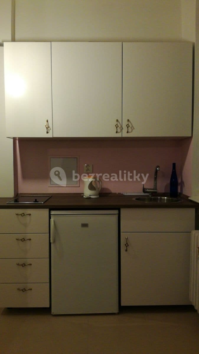 Pronájem bytu 1+1 32 m², Lucemburská, Praha, Praha Pronájem bytu 1+1 32 m², Lucemburská, Praha, Praha