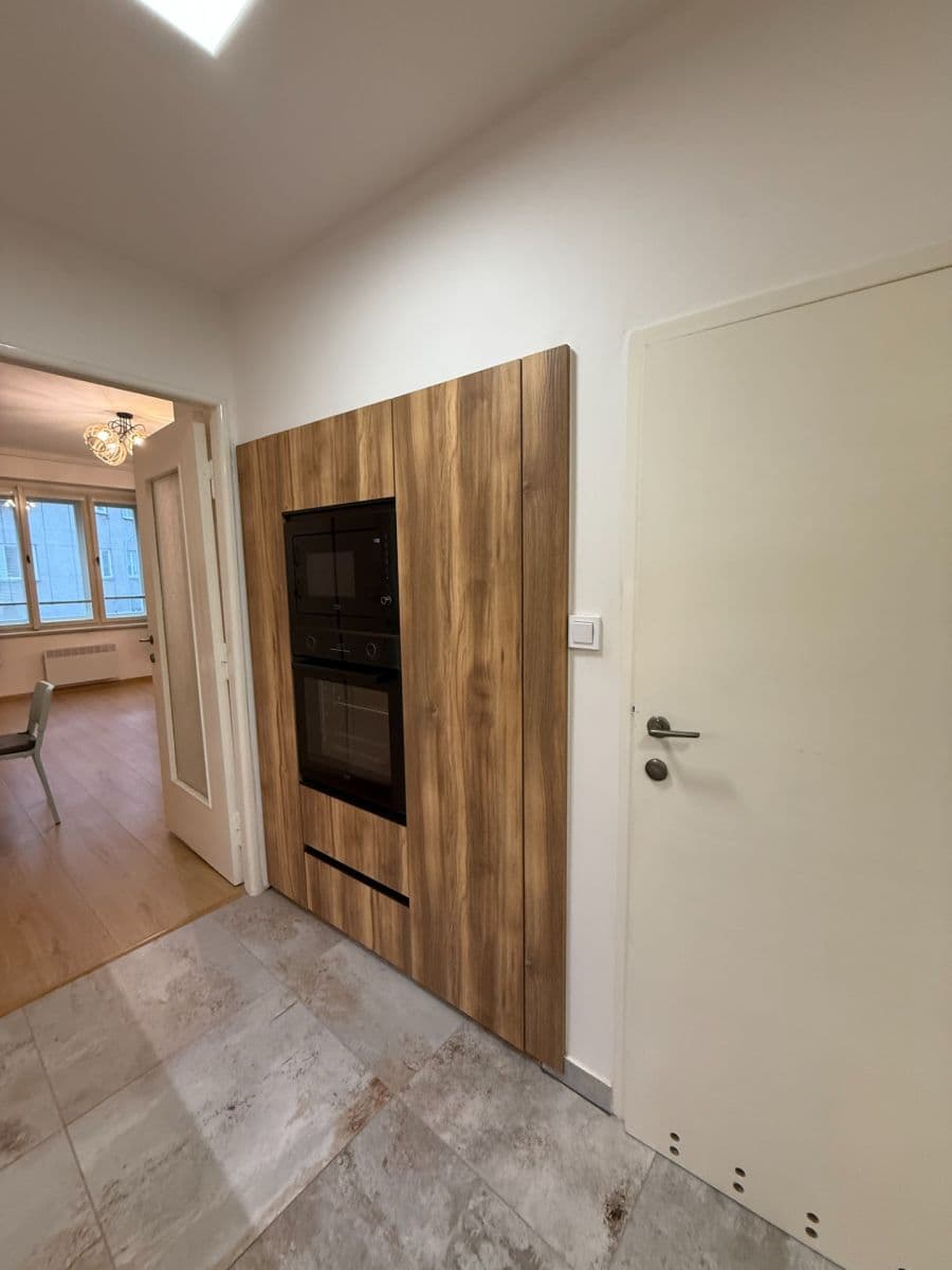Pronájem bytu 1+kk 35 m², Kafkova, Praha, Praha Pronájem bytu 1+kk 35 m², Kafkova, Praha, Praha