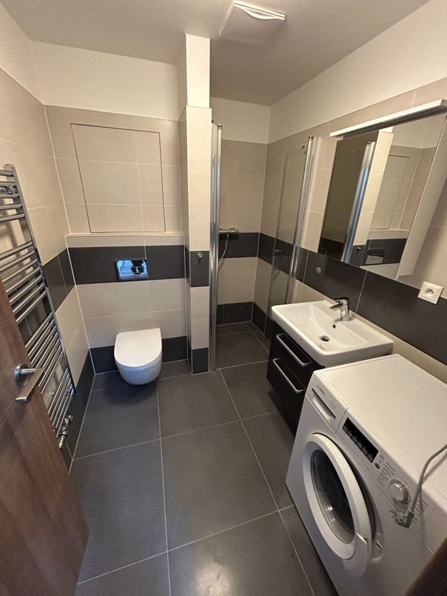 Pronájem bytu 1+kk 35 m², Sokolovská, Ostrava, Moravskoslezský kraj Pronájem bytu 1+kk 35 m², Sokolovská, Ostrava, Moravskoslezský kraj