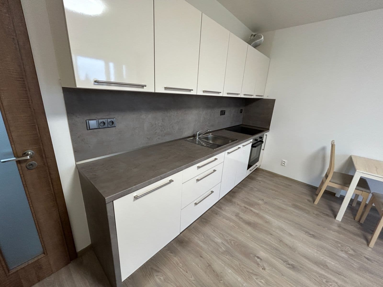 Pronájem bytu 1+kk 35 m², Sokolovská, Ostrava, Moravskoslezský kraj Pronájem bytu 1+kk 35 m², Sokolovská, Ostrava, Moravskoslezský kraj