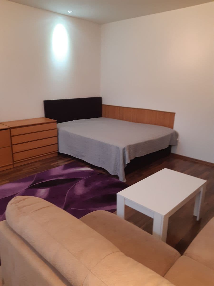 Pronájem bytu 2+kk 55 m², Jeronýmova, Písek, Jihočeský kraj Pronájem bytu 2+kk 55 m², Jeronýmova, Písek, Jihočeský kraj