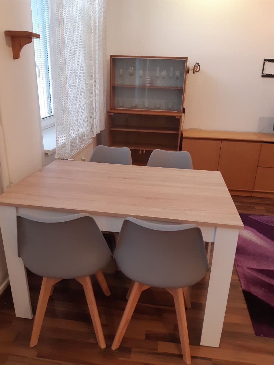 Pronájem bytu 2+kk 55 m², Jeronýmova, Písek, Jihočeský kraj Pronájem bytu 2+kk 55 m², Jeronýmova, Písek, Jihočeský kraj