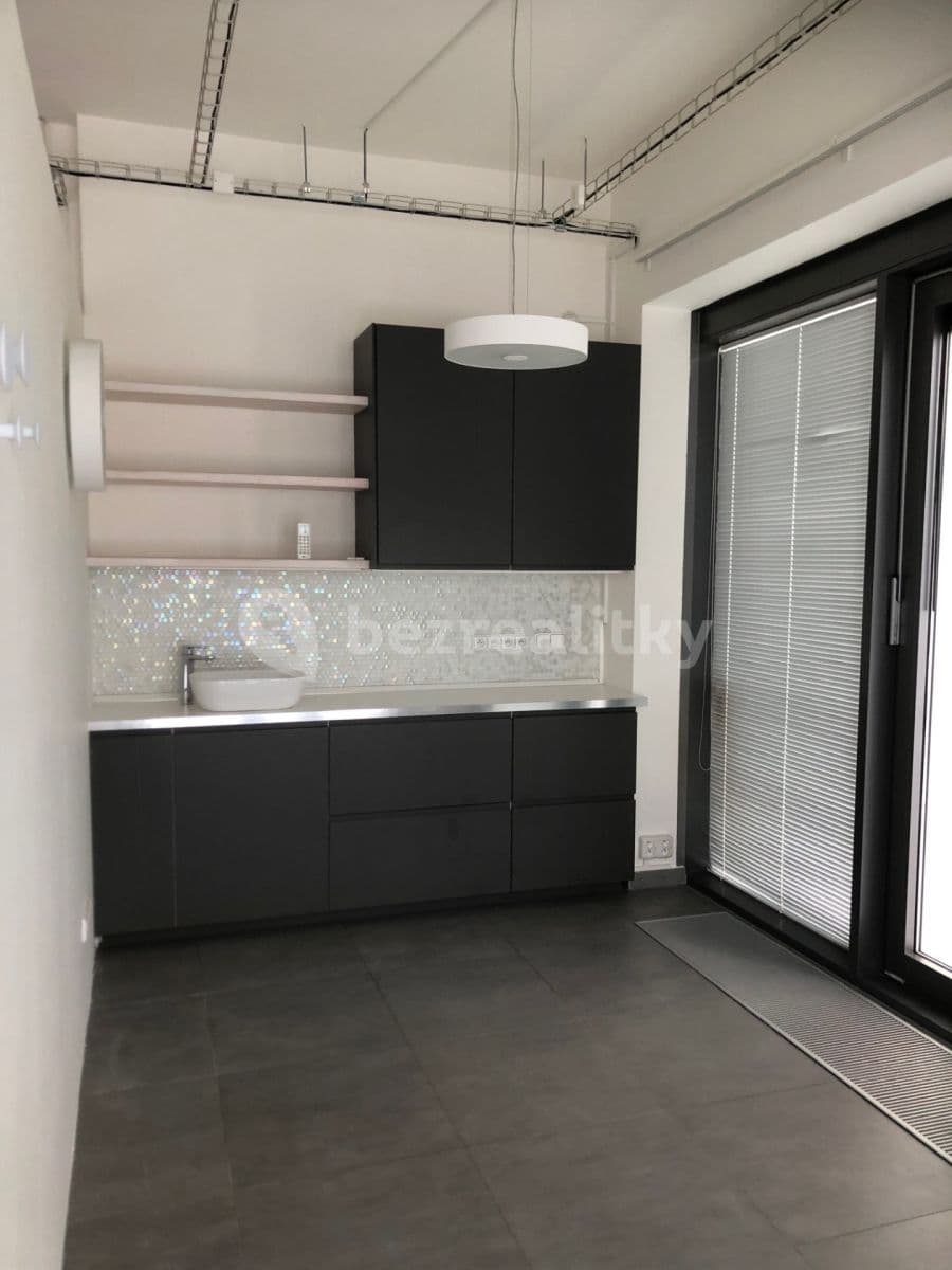 Pronájem nebytového prostoru 35 m², Vokáčova, Praha, Praha Pronájem nebytového prostoru 35 m², Vokáčova, Praha, Praha