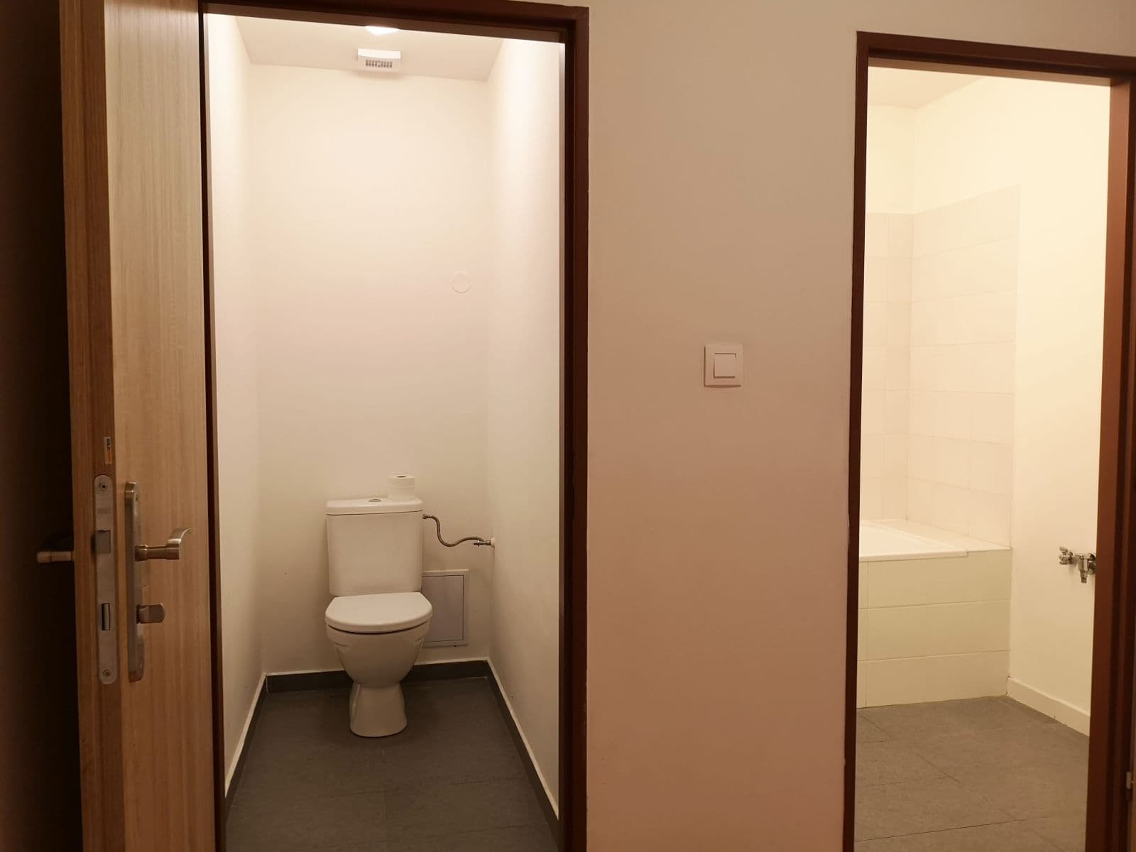 Pronájem bytu 2+kk 45 m², Dolní Kasárna, Klecany, Středočeský kraj Pronájem bytu 2+kk 45 m², Dolní Kasárna, Klecany, Středočeský kraj