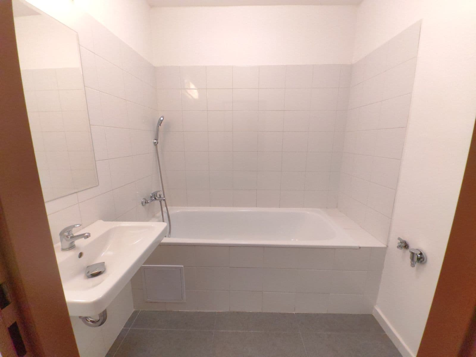 Pronájem bytu 2+kk 45 m², Dolní Kasárna, Klecany, Středočeský kraj Pronájem bytu 2+kk 45 m², Dolní Kasárna, Klecany, Středočeský kraj