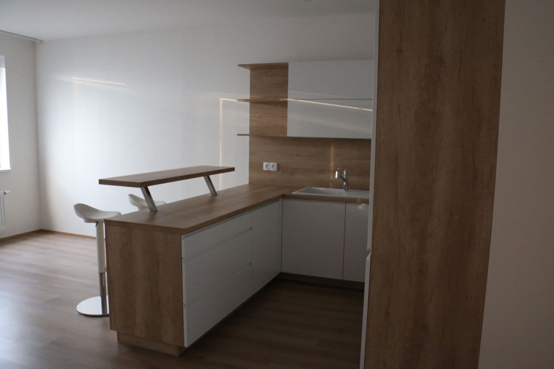 Pronájem bytu 3+kk 73 m², U Hostavického potoka, Praha, Praha Pronájem bytu 3+kk 73 m², U Hostavického potoka, Praha, Praha