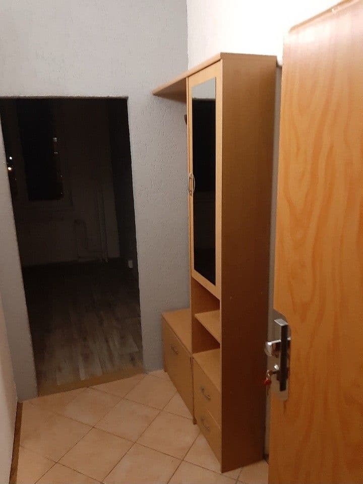Pronájem bytu 2+kk 39 m², Bratranců Veverkových, Karviná, Moravskoslezský kraj Pronájem bytu 2+kk 39 m², Bratranců Veverkových, Karviná, Moravskoslezský kraj