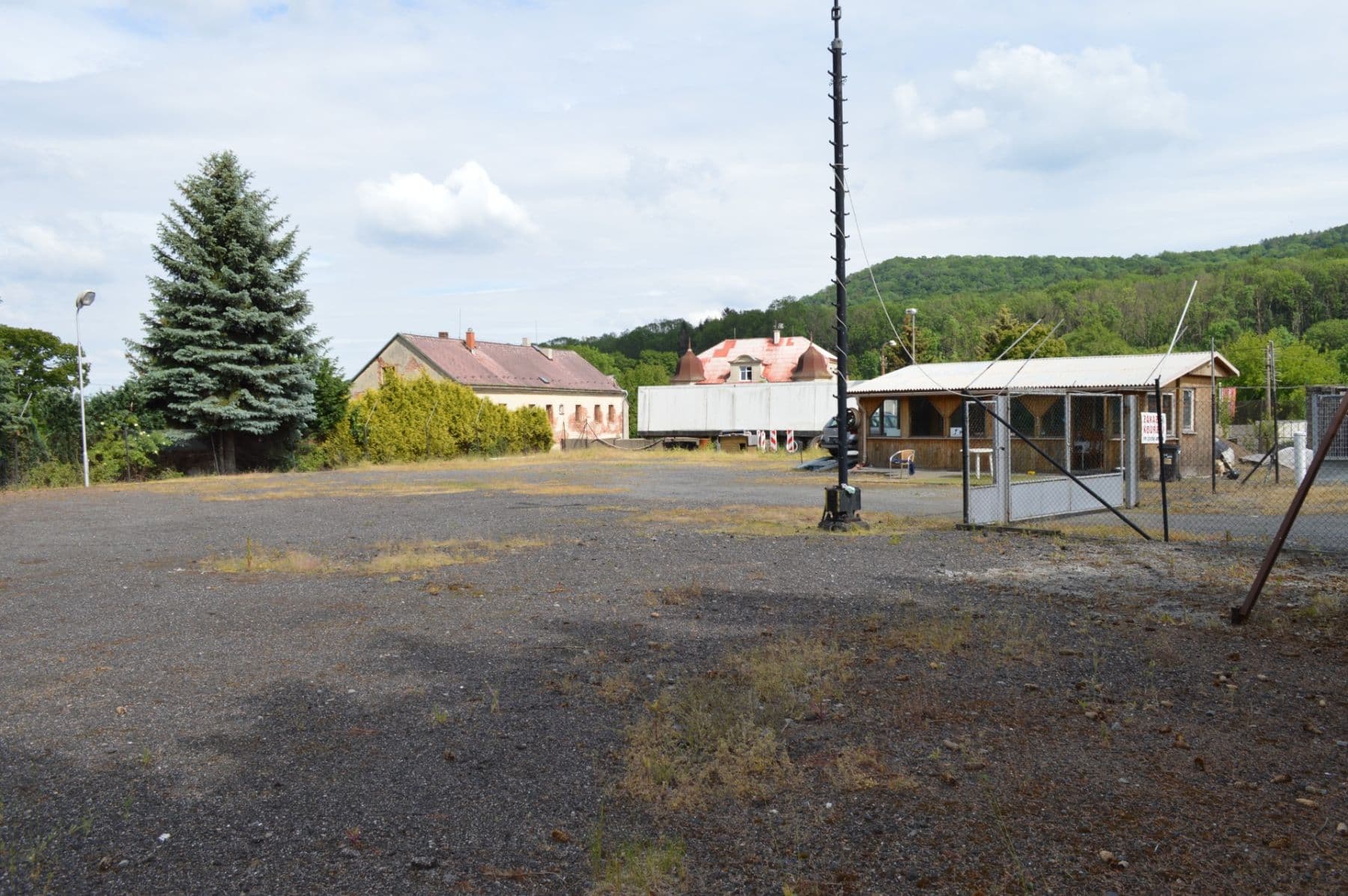 Pronájem pozemku 2.705 m², Libouchec, Ústecký kraj Pronájem pozemku 2.705 m², Libouchec, Ústecký kraj