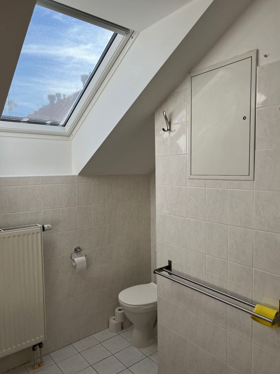 Pronájem bytu 2+1 62 m², Sídlištní, Praha, Praha Pronájem bytu 2+1 62 m², Sídlištní, Praha, Praha