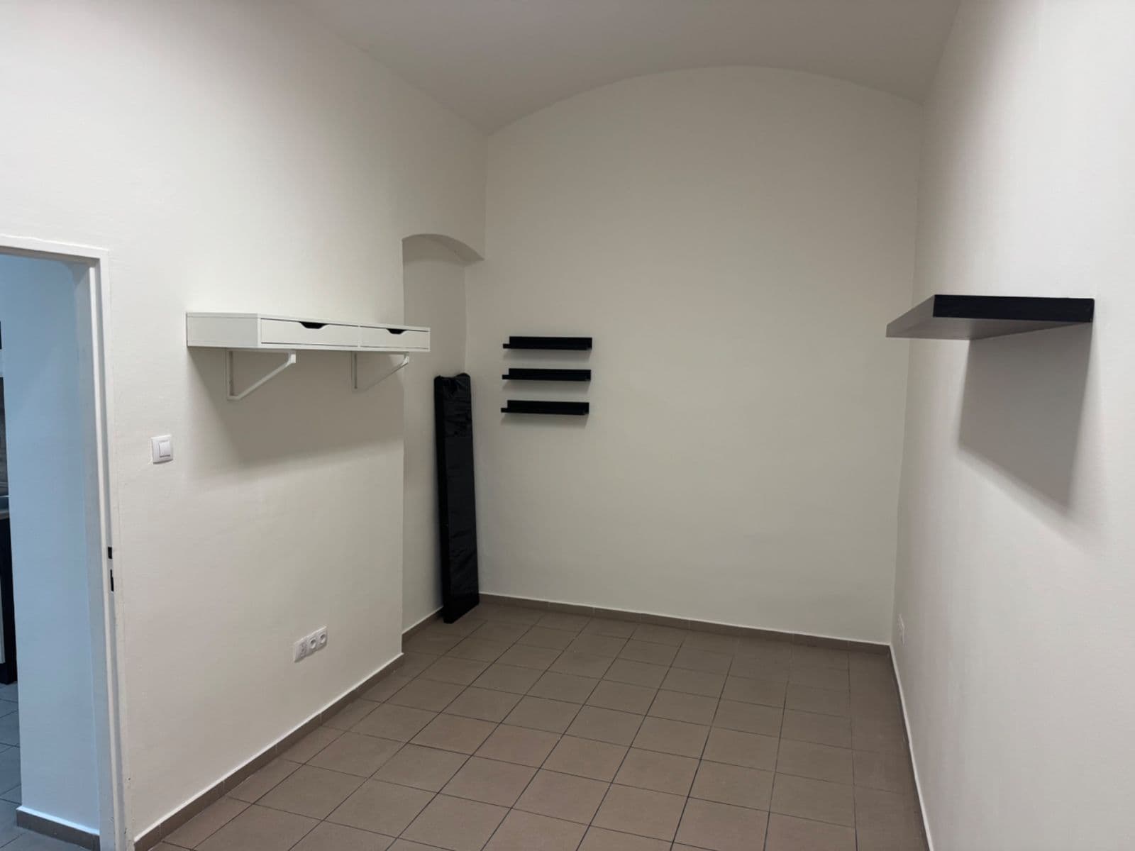 Pronájem kanceláře 27 m², Grafická, Praha, Praha Pronájem kanceláře 27 m², Grafická, Praha, Praha