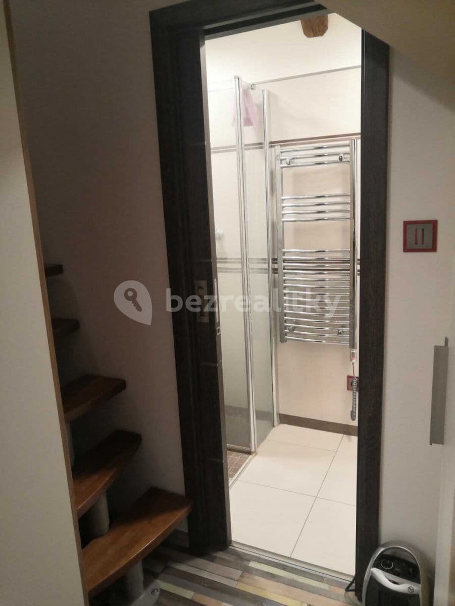 Pronájem bytu 2+kk 40 m², V Zámku, Pozořice, Jihomoravský kraj Pronájem bytu 2+kk 40 m², V Zámku, Pozořice, Jihomoravský kraj