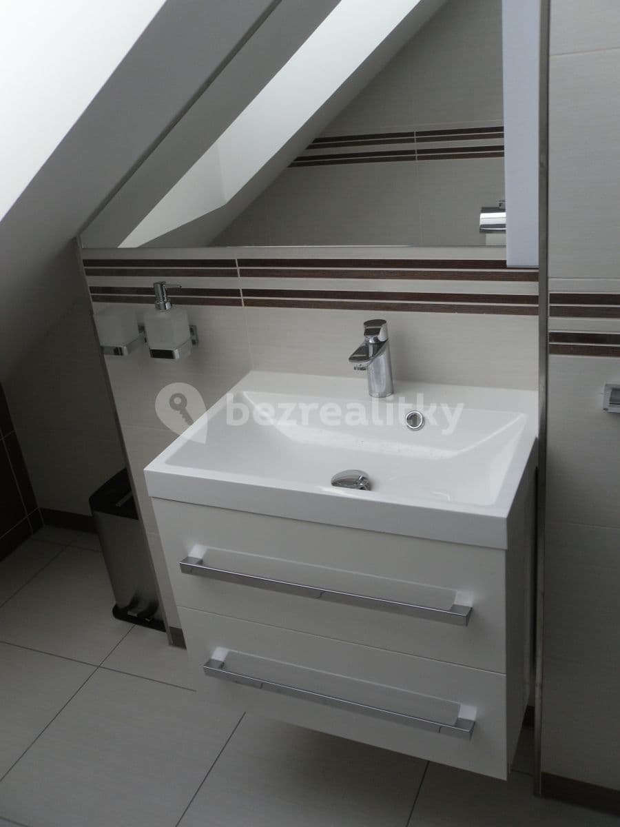 Pronájem bytu 2+kk 40 m², V Zámku, Pozořice, Jihomoravský kraj Pronájem bytu 2+kk 40 m², V Zámku, Pozořice, Jihomoravský kraj