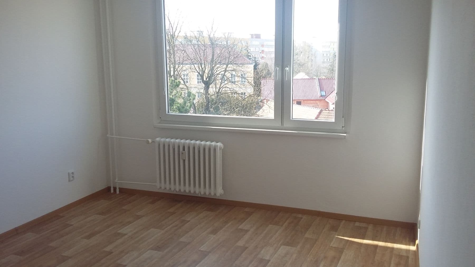 Pronájem bytu 2+kk 45 m², Hradecká, Hradec Králové, Královéhradecký kraj Pronájem bytu 2+kk 45 m², Hradecká, Hradec Králové, Královéhradecký kraj