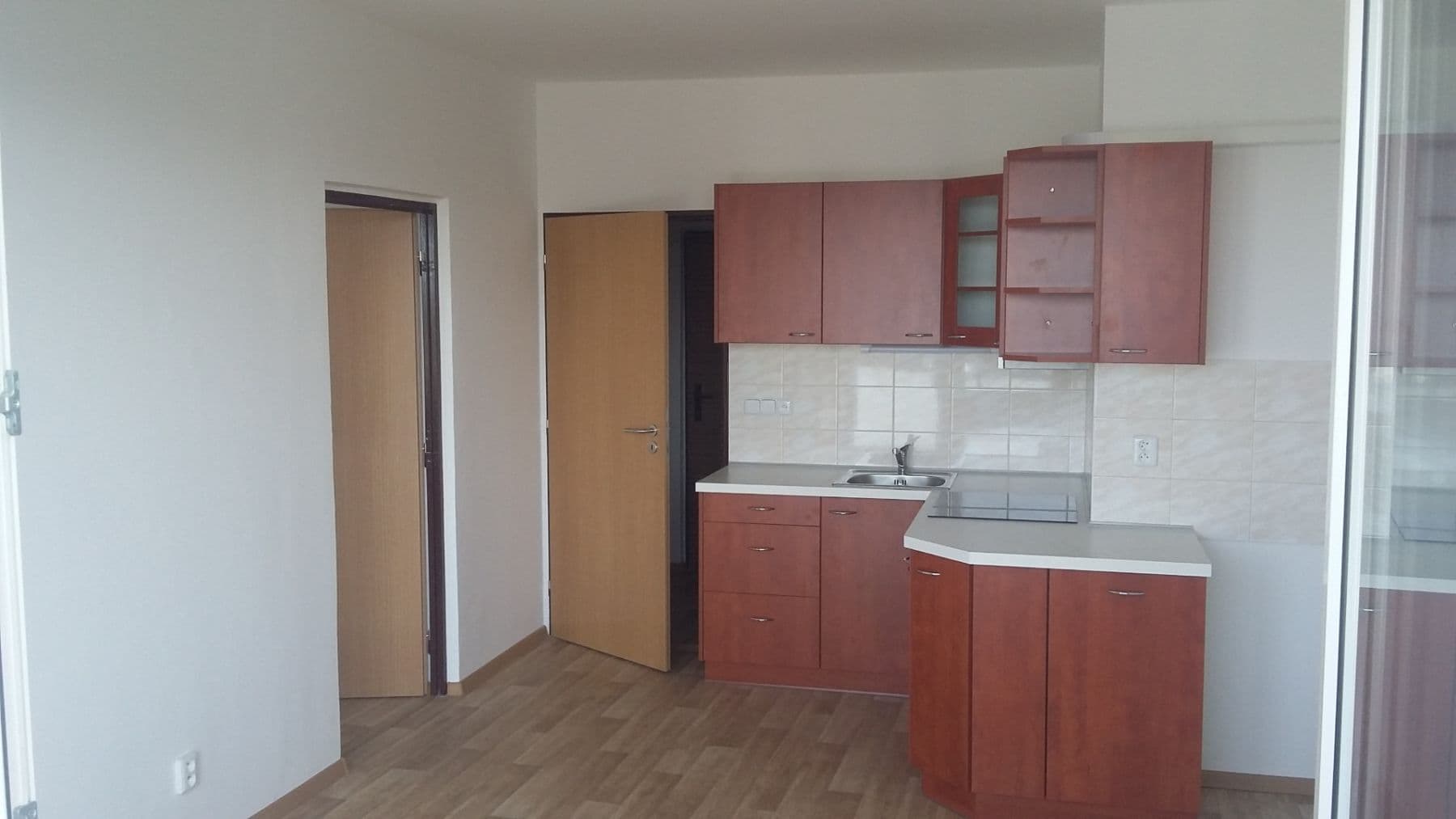 Pronájem bytu 2+kk 45 m², Hradecká, Hradec Králové, Královéhradecký kraj Pronájem bytu 2+kk 45 m², Hradecká, Hradec Králové, Královéhradecký kraj
