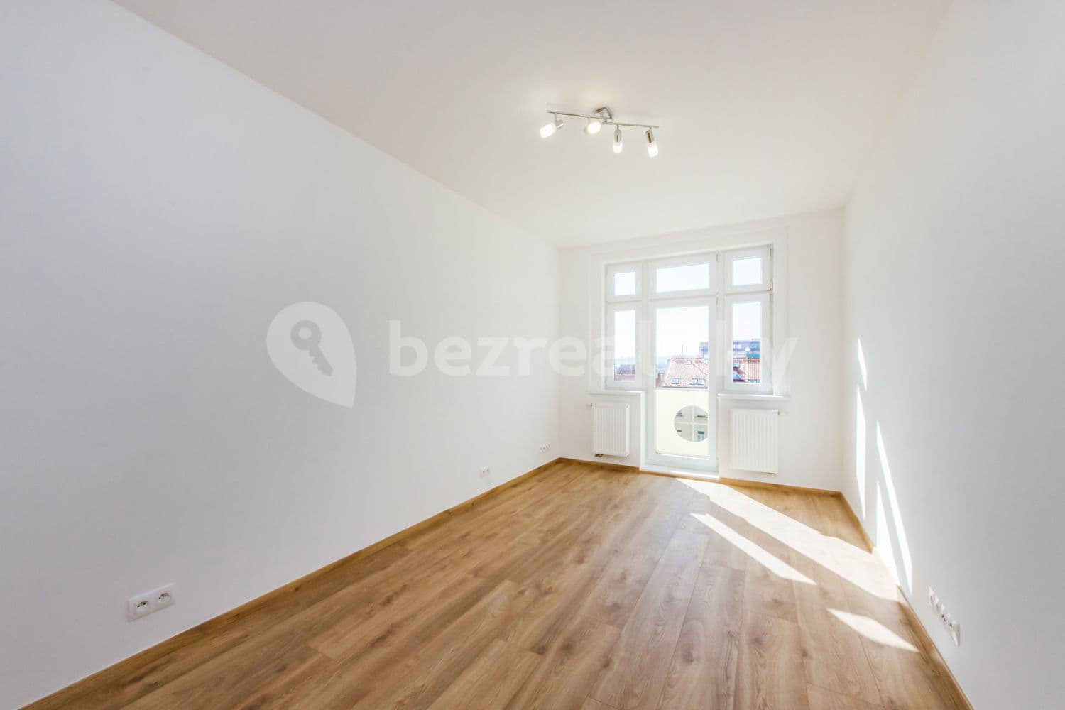 Pronájem bytu 2+kk 42 m², Bulharská, Praha, Praha Pronájem bytu 2+kk 42 m², Bulharská, Praha, Praha