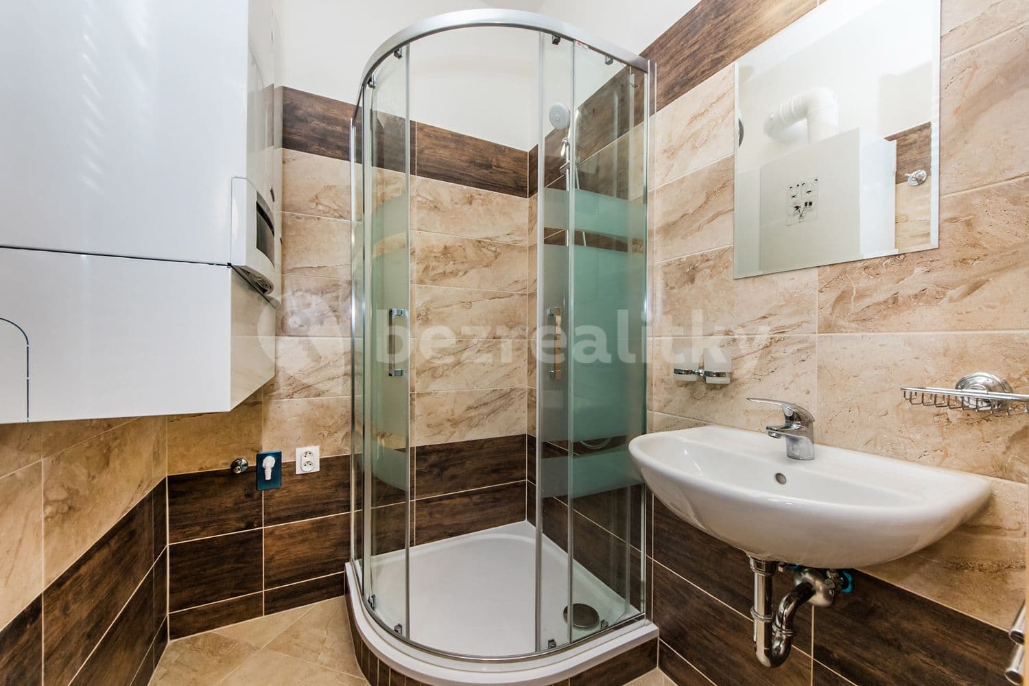 Pronájem bytu 2+kk 42 m², Bulharská, Praha, Praha Pronájem bytu 2+kk 42 m², Bulharská, Praha, Praha