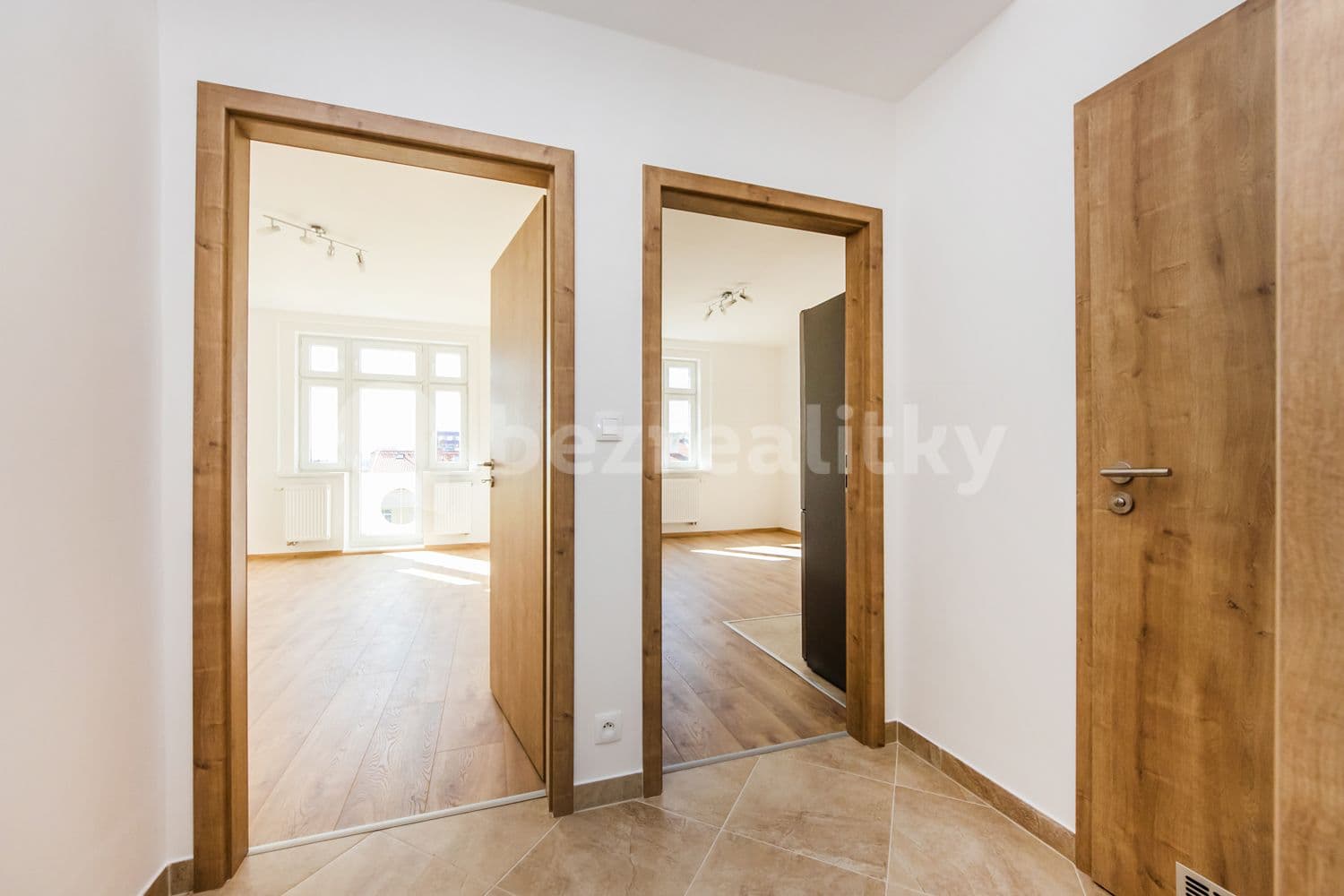Pronájem bytu 2+kk 42 m², Bulharská, Praha, Praha Pronájem bytu 2+kk 42 m², Bulharská, Praha, Praha