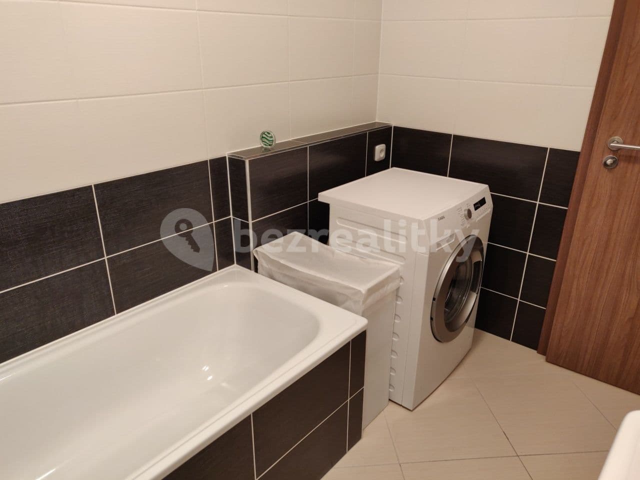 Pronájem bytu 2+kk 50 m², Makedonská, Praha, Praha Pronájem bytu 2+kk 50 m², Makedonská, Praha, Praha