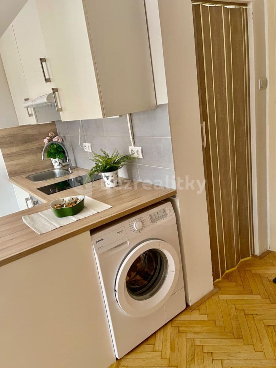 Pronájem bytu 1+kk 26 m², Sudoměřská, Praha, Praha Pronájem bytu 1+kk 26 m², Sudoměřská, Praha, Praha