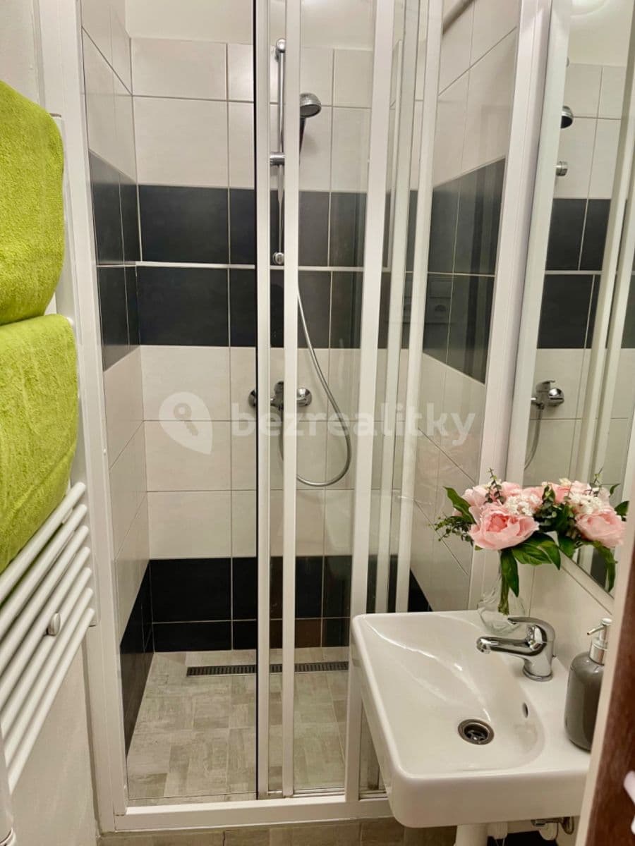 Pronájem bytu 1+kk 26 m², Sudoměřská, Praha, Praha Pronájem bytu 1+kk 26 m², Sudoměřská, Praha, Praha