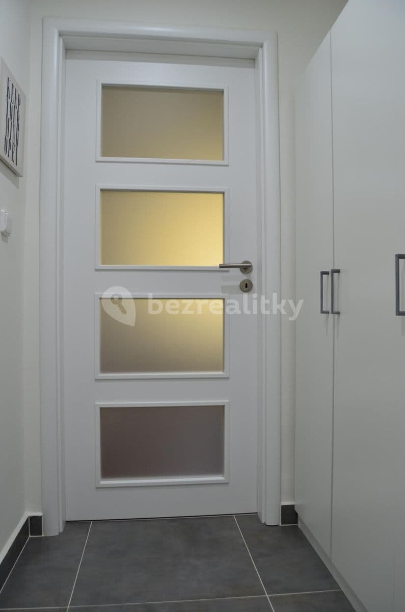 Pronájem bytu 1+1 36 m², Budovatelská, Ostrava, Moravskoslezský kraj Pronájem bytu 1+1 36 m², Budovatelská, Ostrava, Moravskoslezský kraj