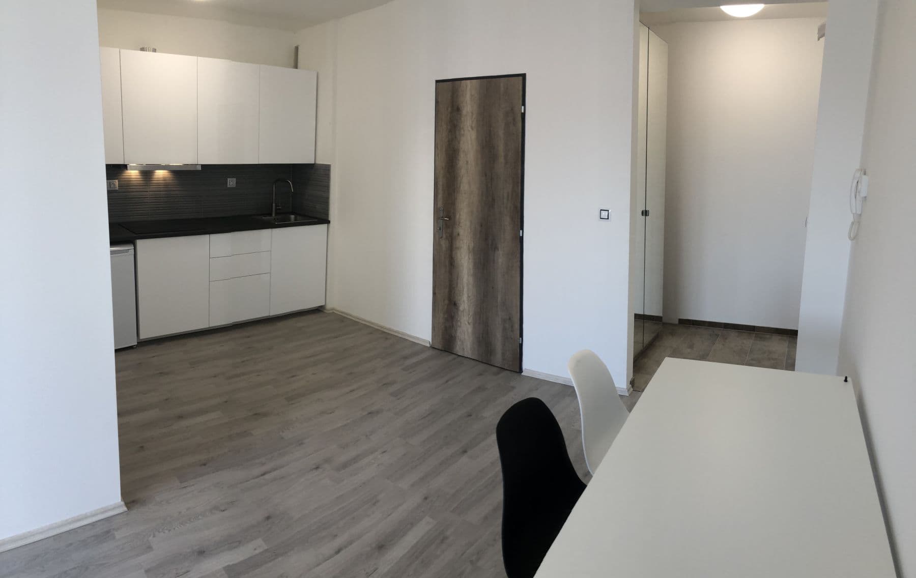 Pronájem bytu 2+kk 33 m², Bělohorská, Brno, Jihomoravský kraj Pronájem bytu 2+kk 33 m², Bělohorská, Brno, Jihomoravský kraj