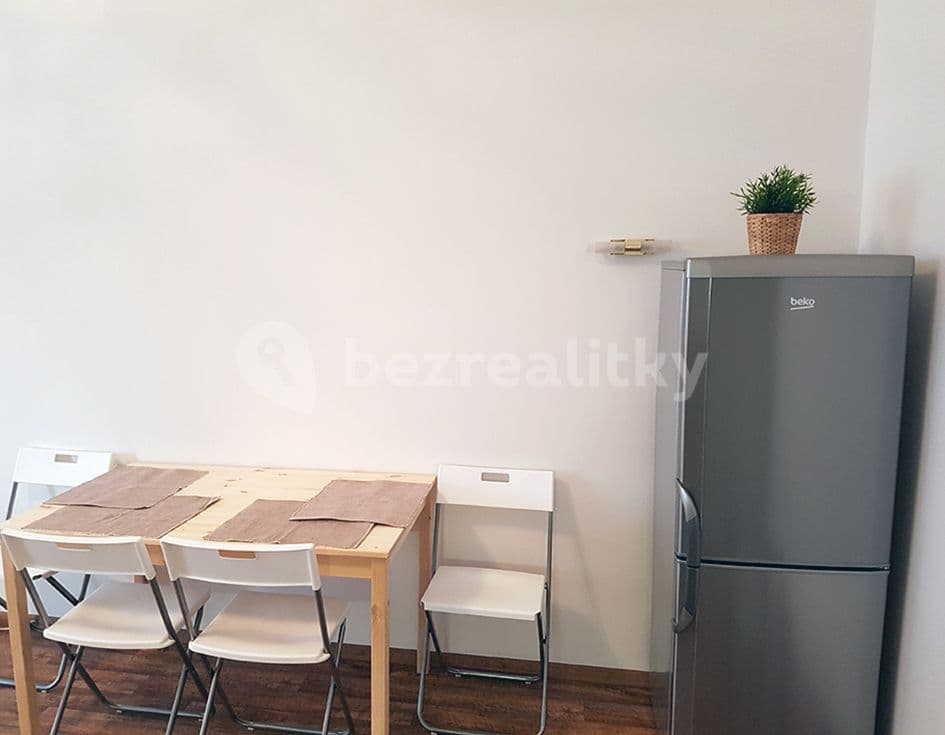 Pronájem bytu 1+kk 34 m², Dělnická, Praha, Praha Pronájem bytu 1+kk 34 m², Dělnická, Praha, Praha