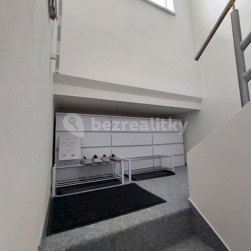 Pronájem bytu 3+1 85 m², Vostrovská, Praha, Praha Pronájem bytu 3+1 85 m², Vostrovská, Praha, Praha