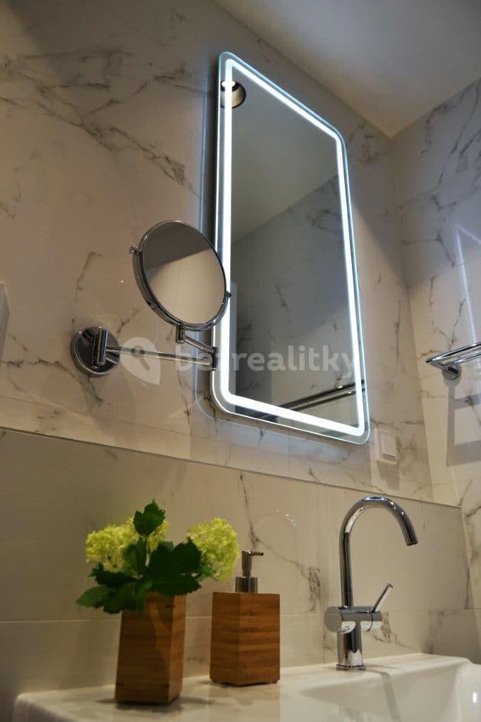 Pronájem bytu 1+kk 38 m², Pod Děkankou, Praha, Praha Pronájem bytu 1+kk 38 m², Pod Děkankou, Praha, Praha