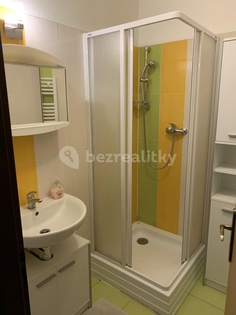 Pronájem bytu 2+1 57 m², U Kombinátu, Praha, Praha Pronájem bytu 2+1 57 m², U Kombinátu, Praha, Praha