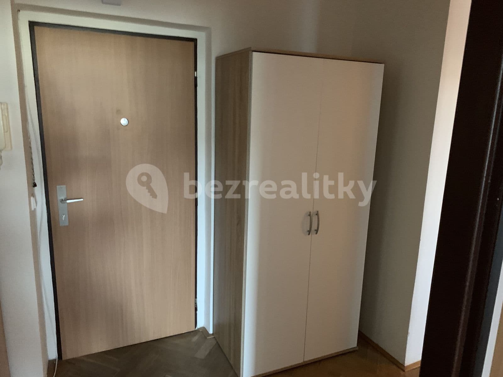 Pronájem bytu 2+1 57 m², U Kombinátu, Praha, Praha Pronájem bytu 2+1 57 m², U Kombinátu, Praha, Praha