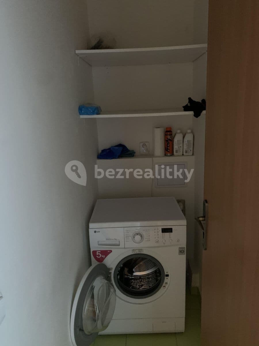 Pronájem bytu 2+1 57 m², U Kombinátu, Praha, Praha Pronájem bytu 2+1 57 m², U Kombinátu, Praha, Praha