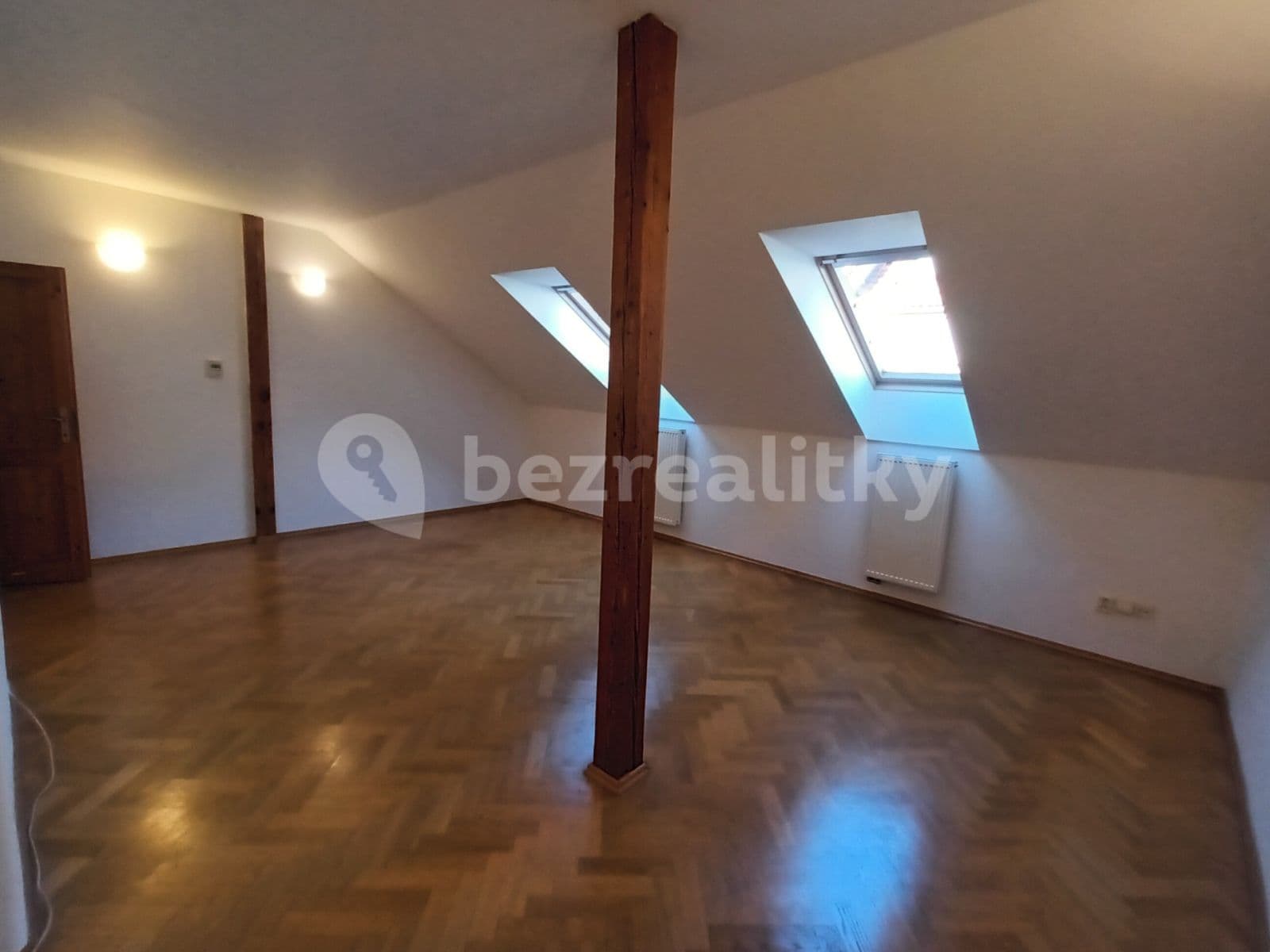 Pronájem bytu 3+1 110 m², Roháčova, Praha, Praha Pronájem bytu 3+1 110 m², Roháčova, Praha, Praha