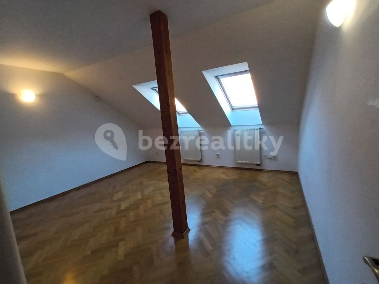 Pronájem bytu 3+1 110 m², Roháčova, Praha, Praha Pronájem bytu 3+1 110 m², Roháčova, Praha, Praha