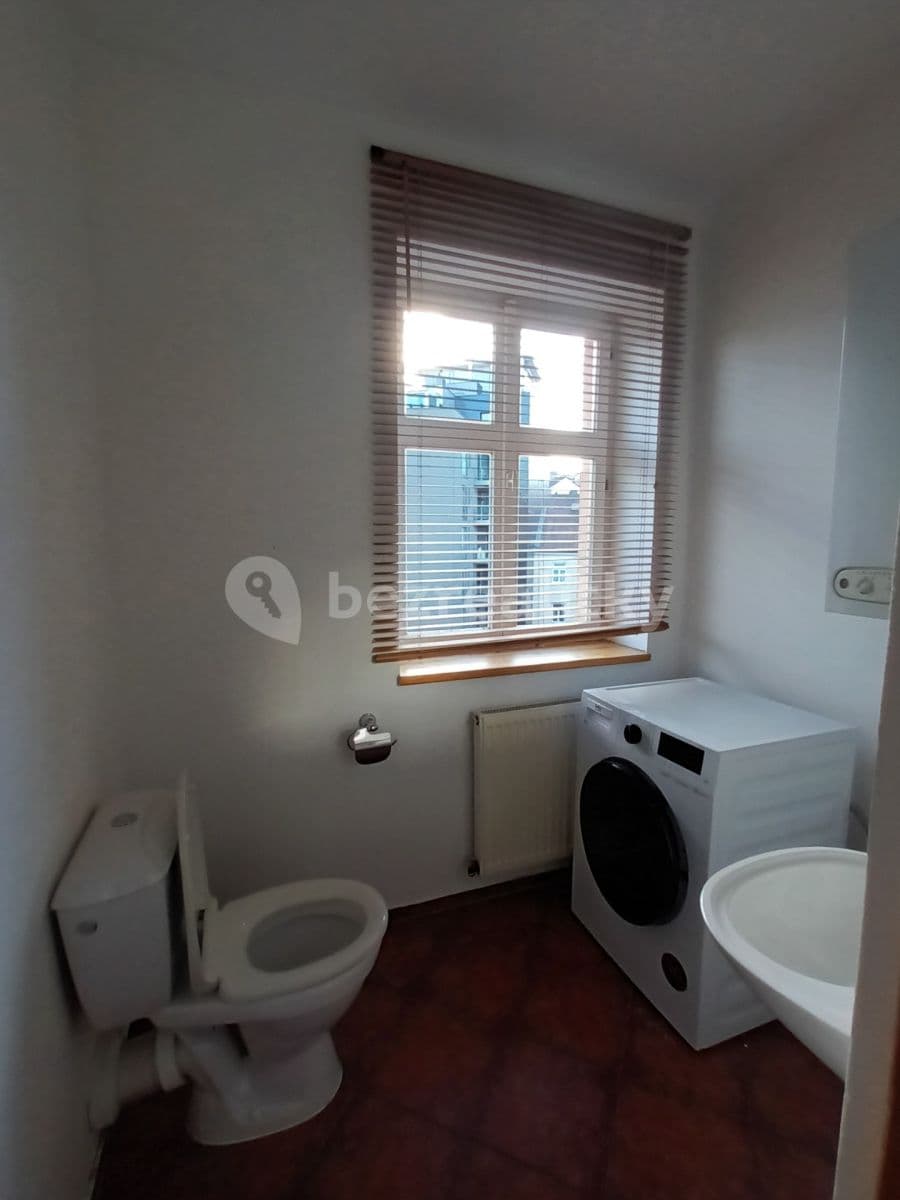 Pronájem bytu 3+1 110 m², Roháčova, Praha, Praha Pronájem bytu 3+1 110 m², Roháčova, Praha, Praha