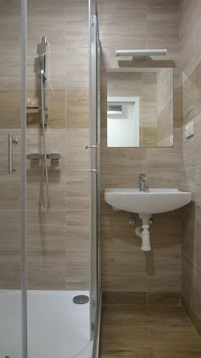 Pronájem bytu 1+1 30 m², Vršovců, Ostrava, Moravskoslezský kraj Pronájem bytu 1+1 30 m², Vršovců, Ostrava, Moravskoslezský kraj