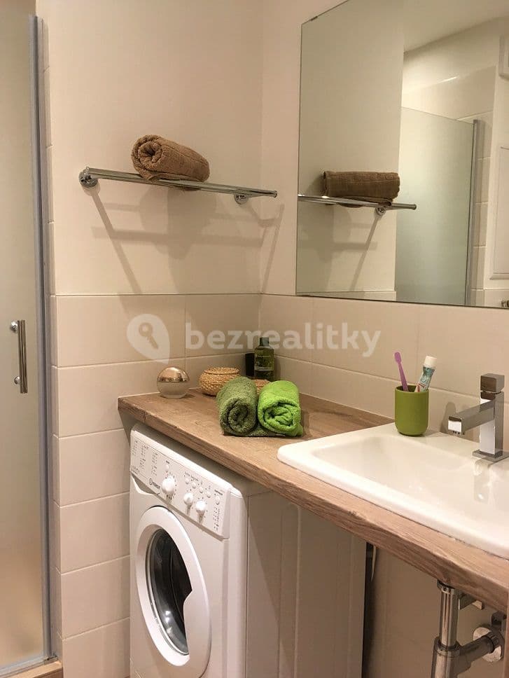 Pronájem bytu 2+kk 41 m², Hurbanova, Praha, Praha Pronájem bytu 2+kk 41 m², Hurbanova, Praha, Praha